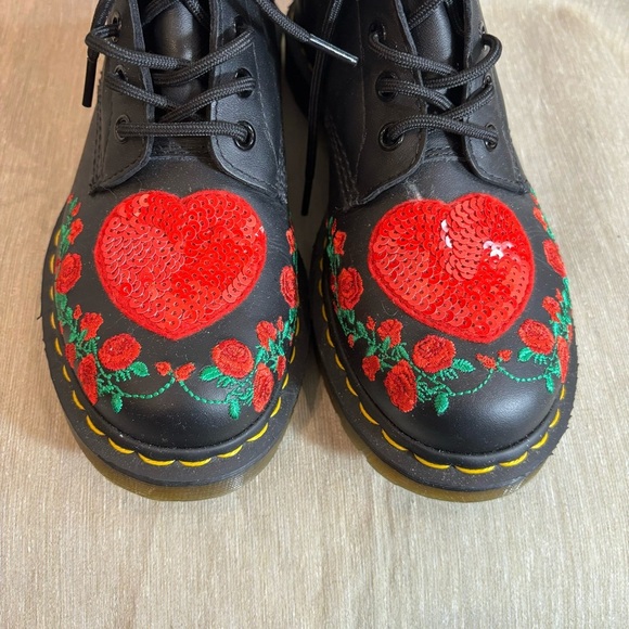 DR MARTENS Sz 8 Pascal Heart Sequin Embroidered Roses Leather Ankle Boots - Picture 2 of 10